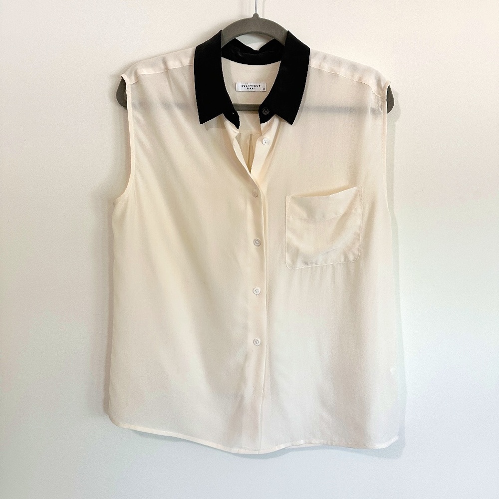 Equipment 100% Silk Off-white Sleeveless Button-down Top with Black Collar